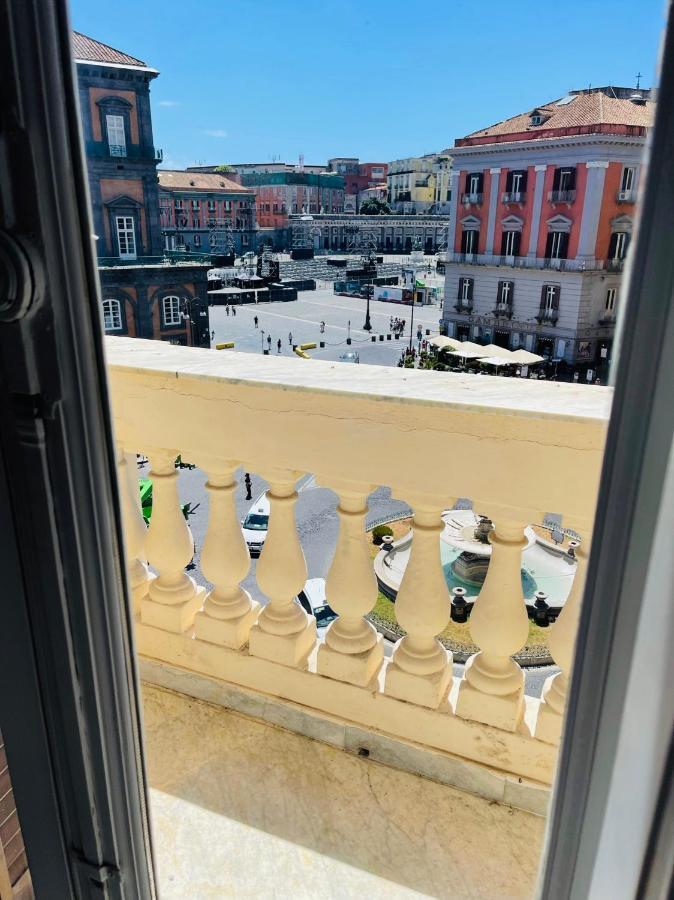 Appartamento Sul Teatro San Carlo Naples Exterior photo