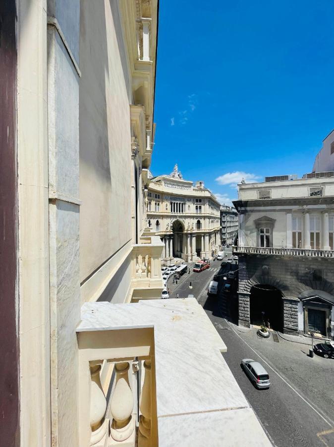 Appartamento Sul Teatro San Carlo Naples Exterior photo